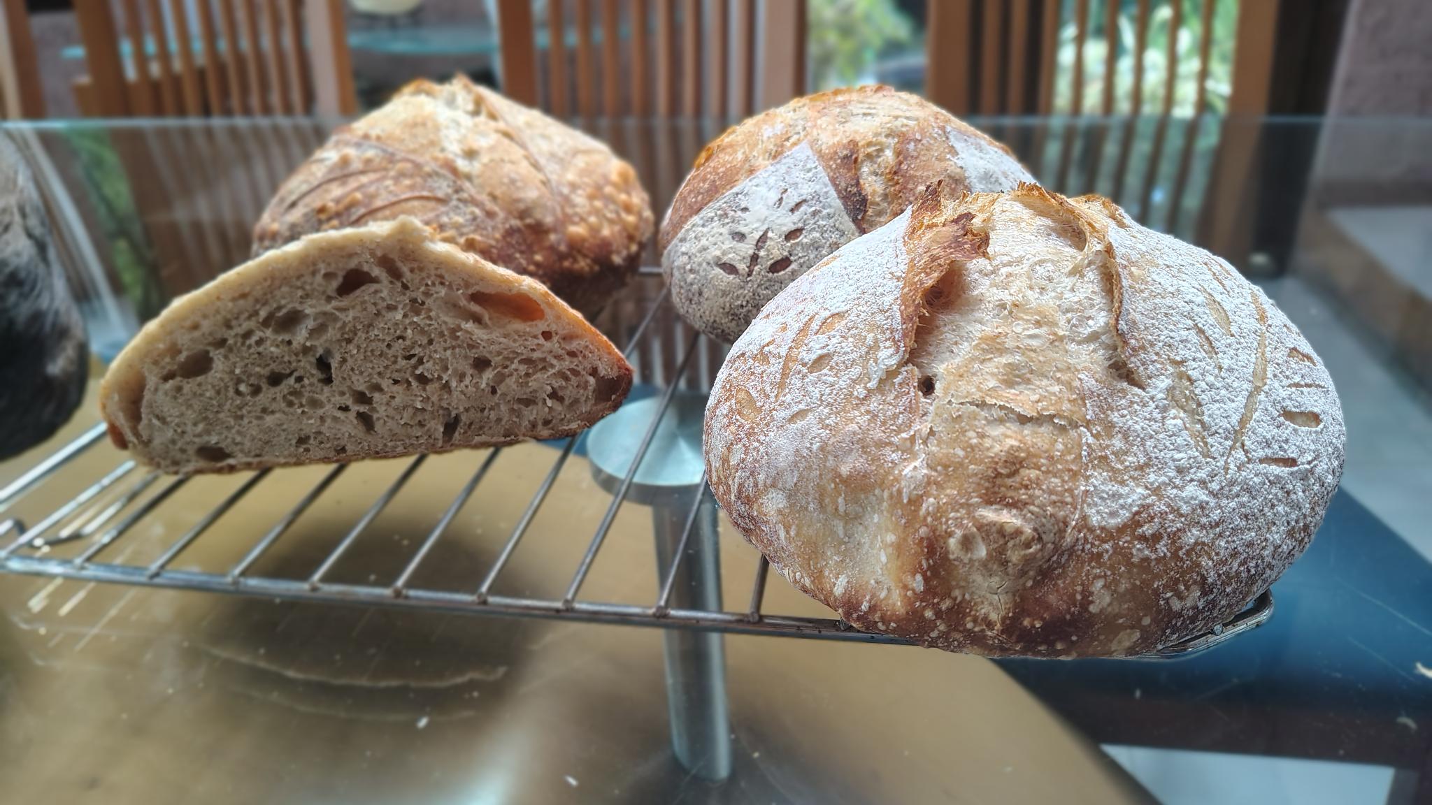 /gallery/bread/july/sliced.jpg