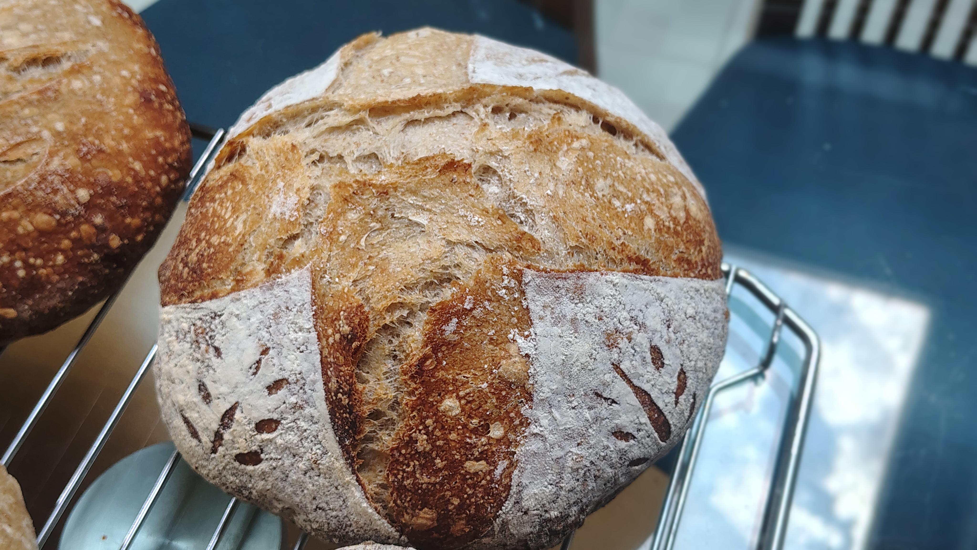 /gallery/bread/july/sourdough3.jpg